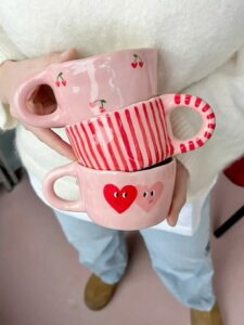 Atelier peinture sur tasses 